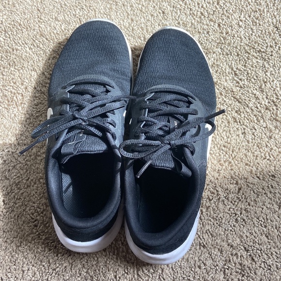 Nike Roshe One Women’s 8.5 - Picture 2 of 4